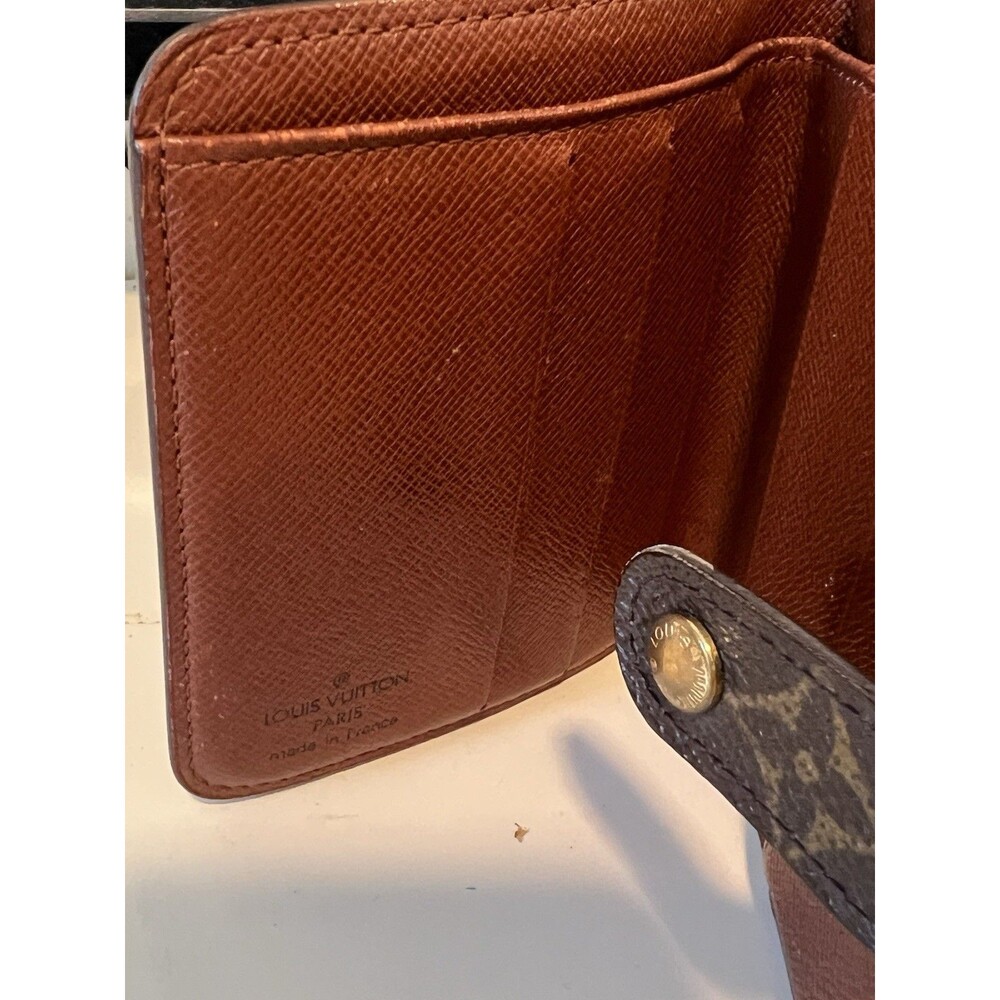 Authentic Louis Vuitton Monogram Compact Zip Bifold Wallet (M61667) - Picture 2 of 10